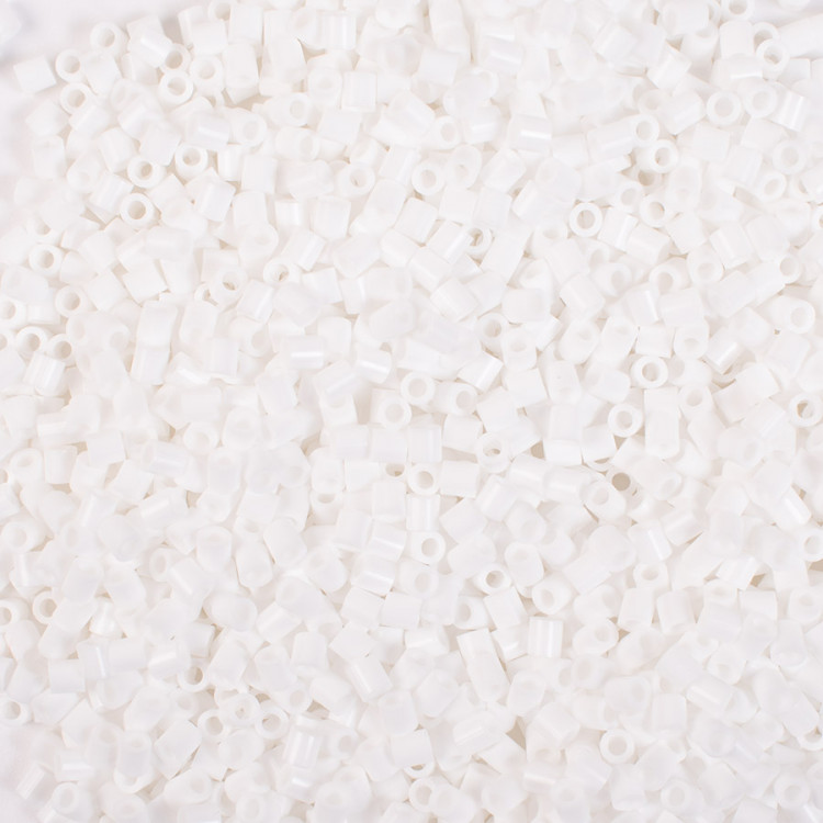 TRIIGITAVAD PÄRLID 6000 TK VALGE