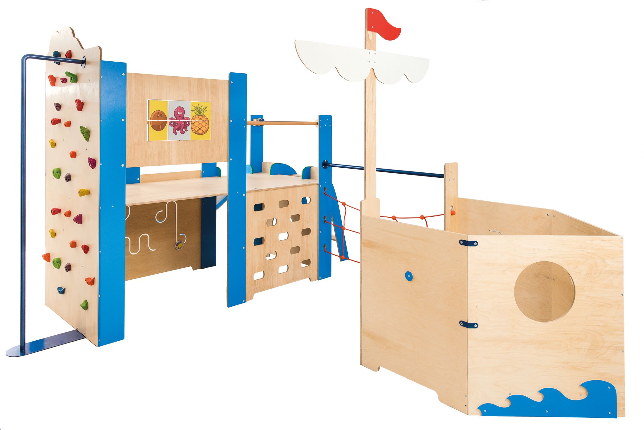 SISEMÄNGUVÄLJAK PIRAADILAEV SAAREGA