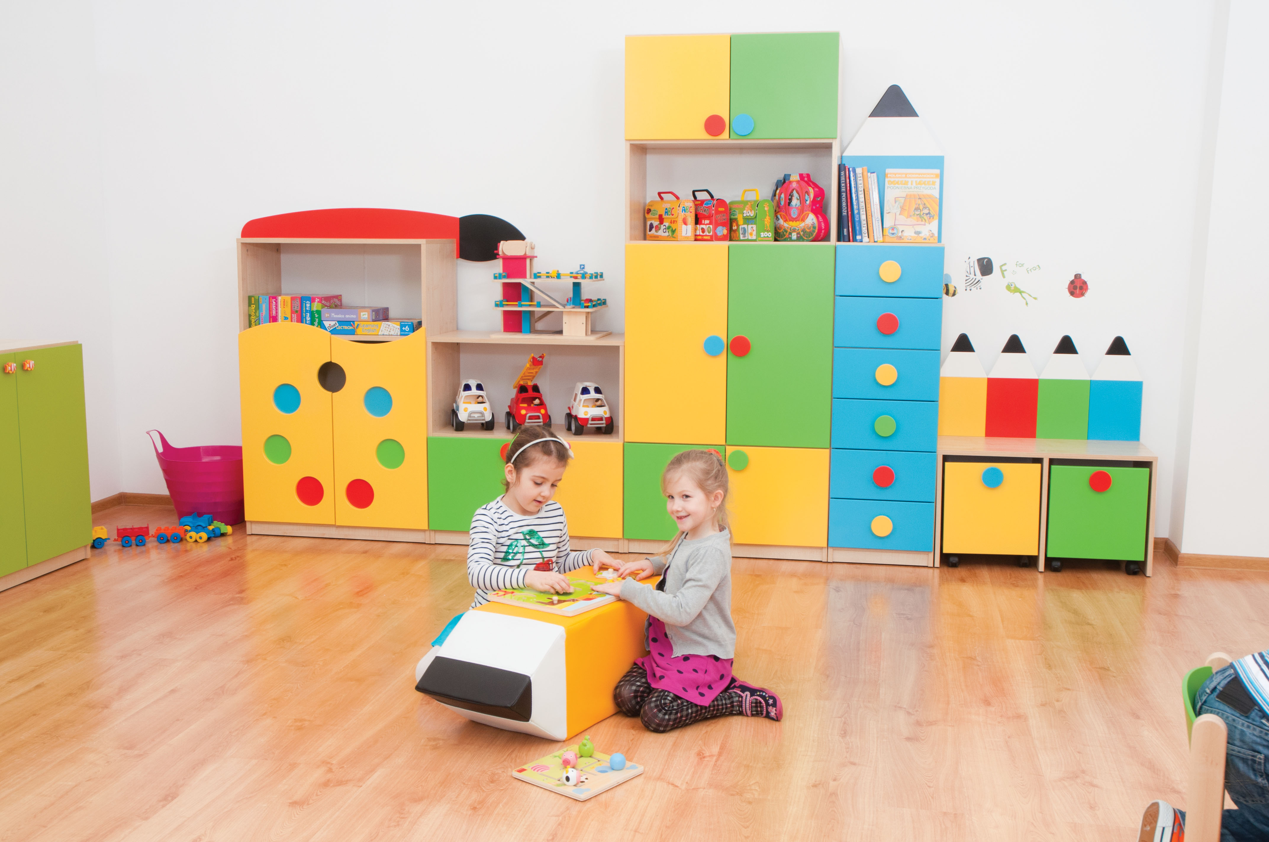 MÖÖBLIKOMPLEKT PLIIATS