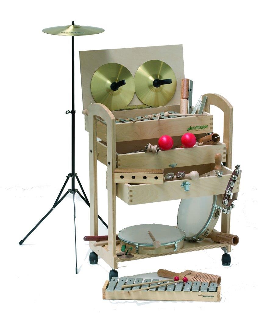 PILLIDE KOMPLEKT PUIDUST KÄRUGA, 30 pilli