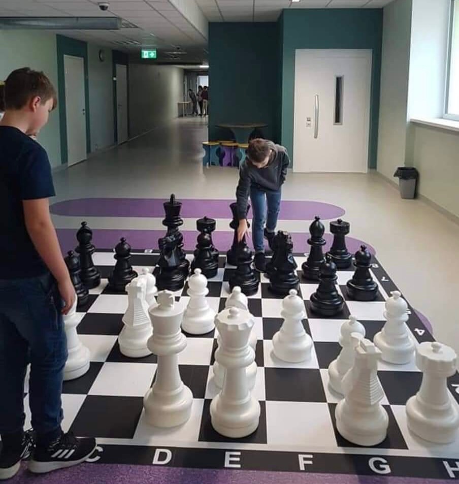 Põrandamale, Valga Põhikool